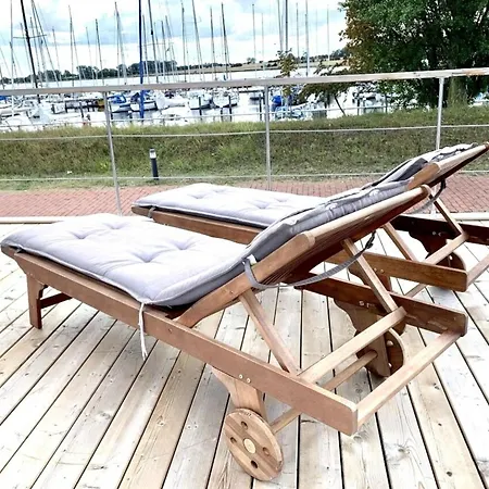 بوتيل Hausboot Lumme - Huus & *