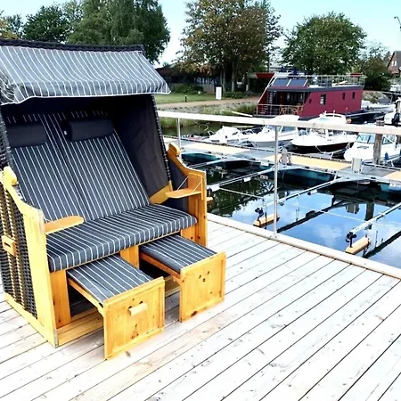 Botel Hausboot Lumme - Huus &