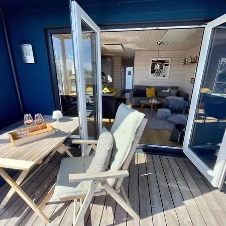 Hausboot Lumme - Huus & * Großenbrode