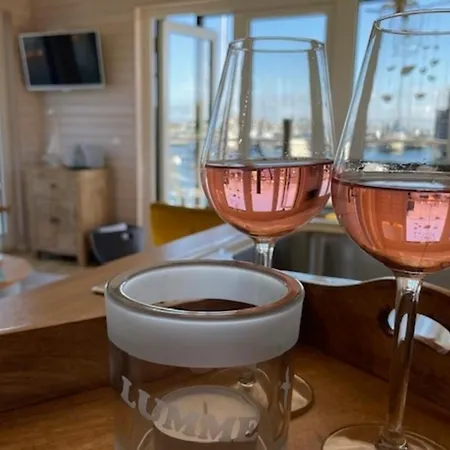 Hausboot Lumme - Huus & * Großenbrode