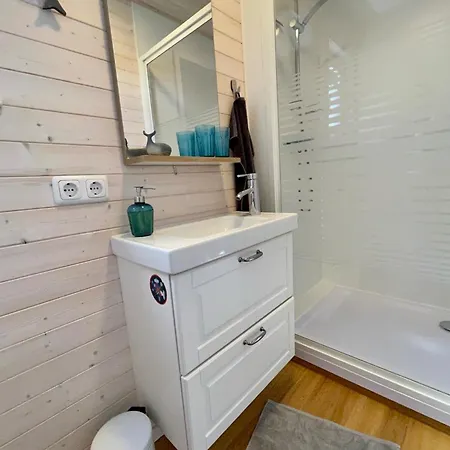 Botel Hausboot Lumme - Huus & *