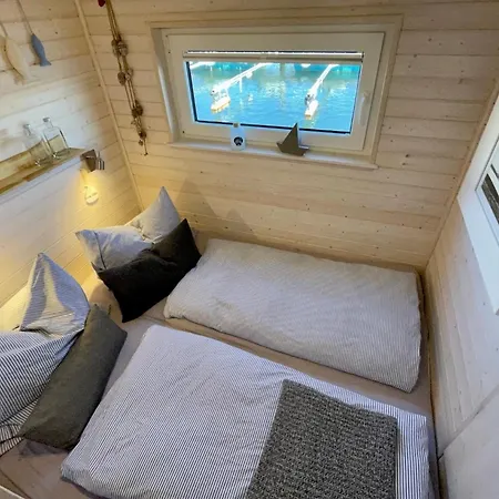 Hausboot Lumme - Huus&meer Botel Großenbrode